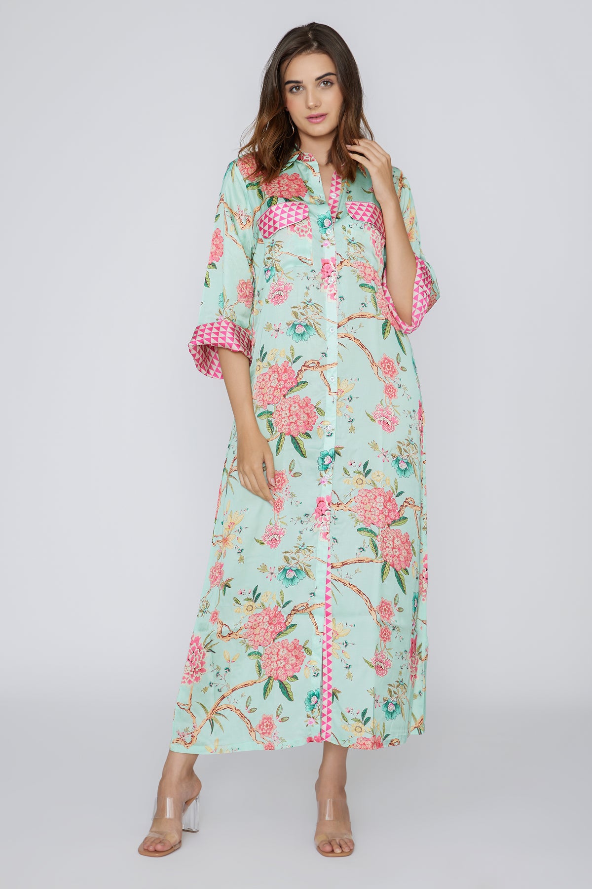 Dresses – Yatra