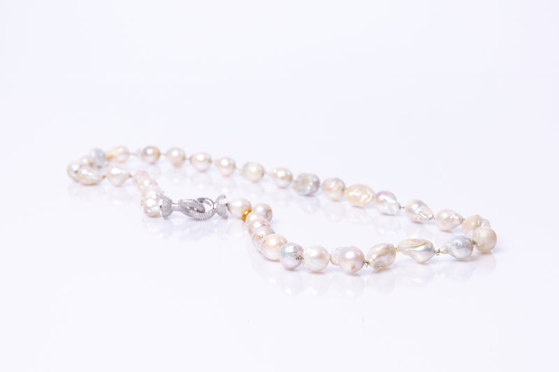 Rhea Baroque Pearl Necklace (Long)