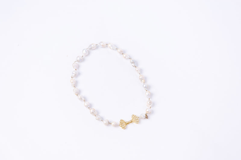 Rhea Baroque Pearl Necklace (Short)